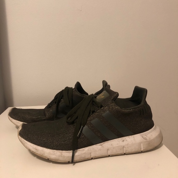 Adidas swift running shoe - Picture 3 of 6